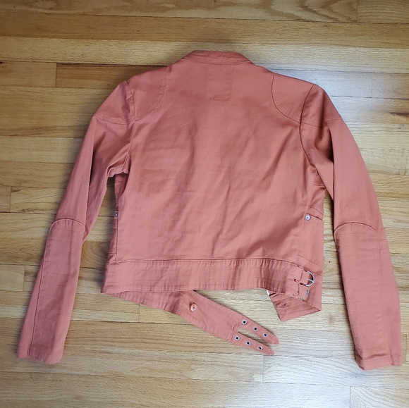 Spring Jacket - Picture 2 of 5